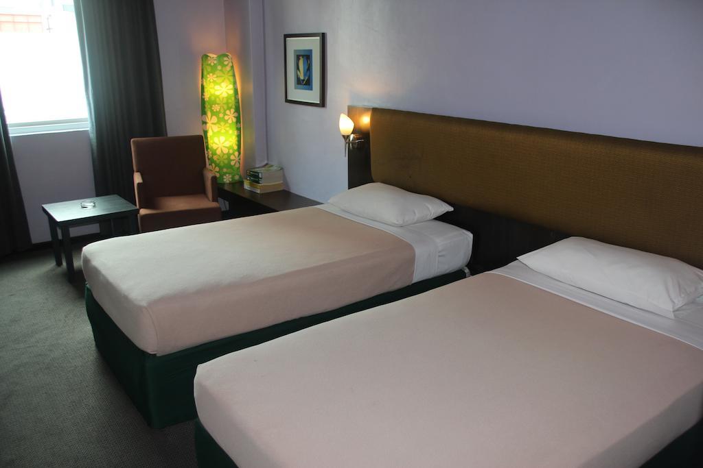 Daycation Promo (12 hours) - Standard Room from 7am to 7pm